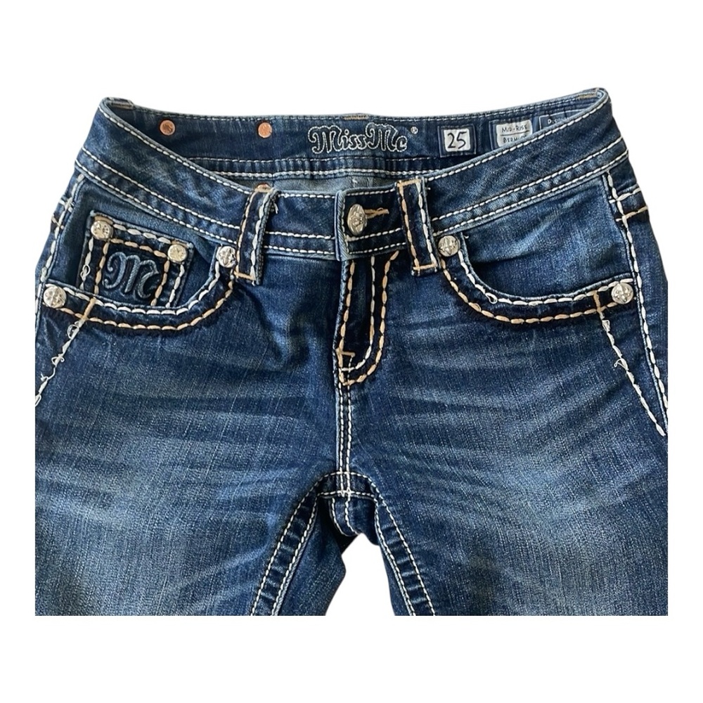 ♥️Miss me ♥️Mid-Rise Bermuda Denim Jeans size (25) women’s. - Picture 3 of 10